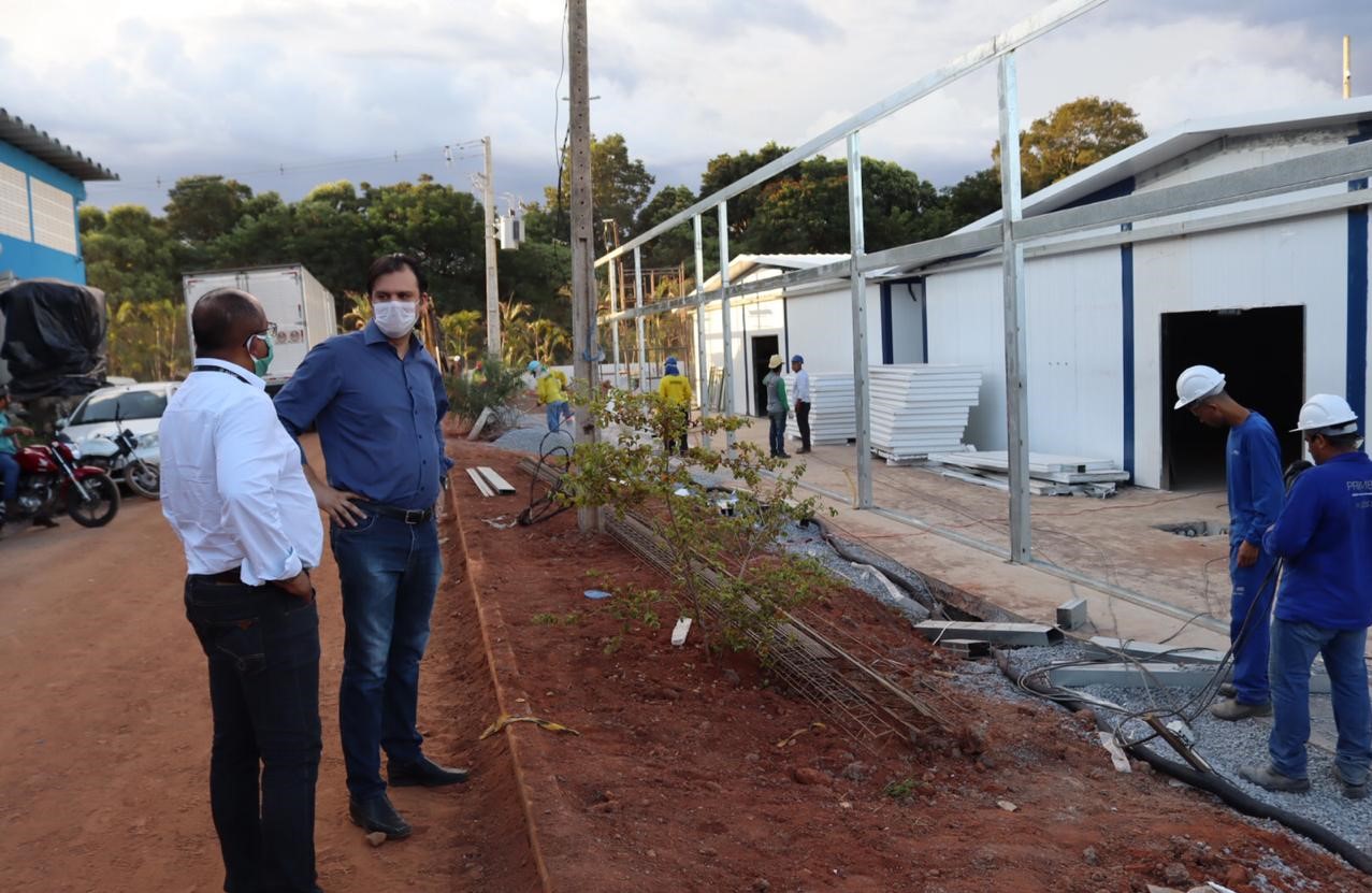Parlamentar realiza vistoria técnica nas obras do Hospital Metropolitano