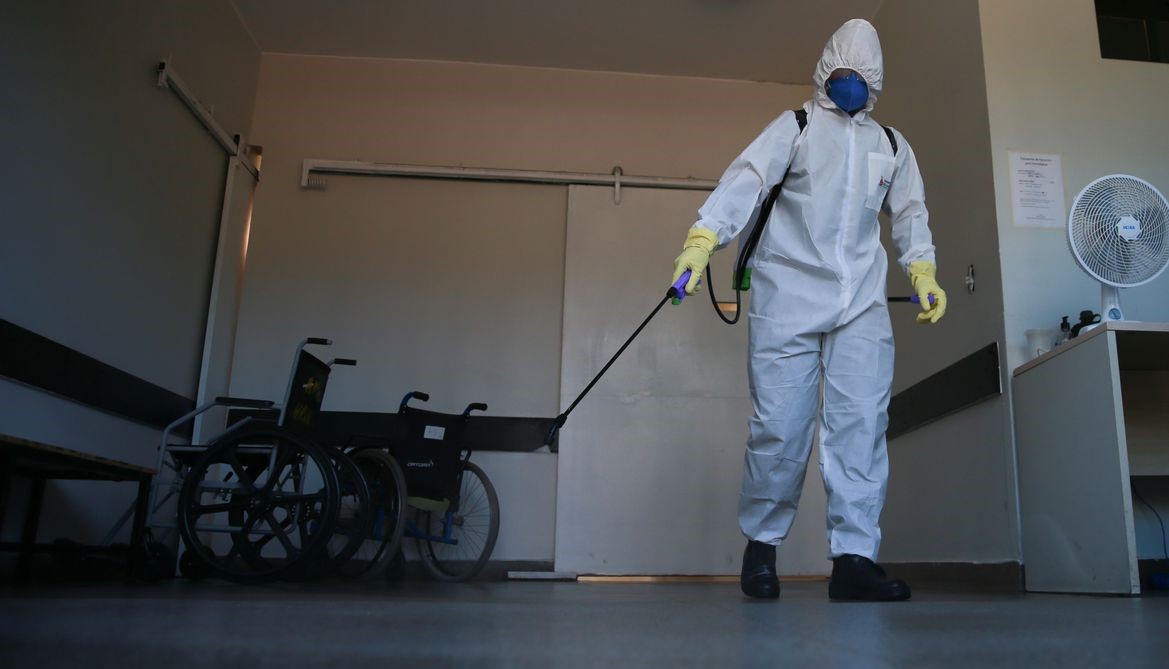 Brasil | Em 44 dias, covid-19 matou mais que dengue, sarampo e H1N1 somados