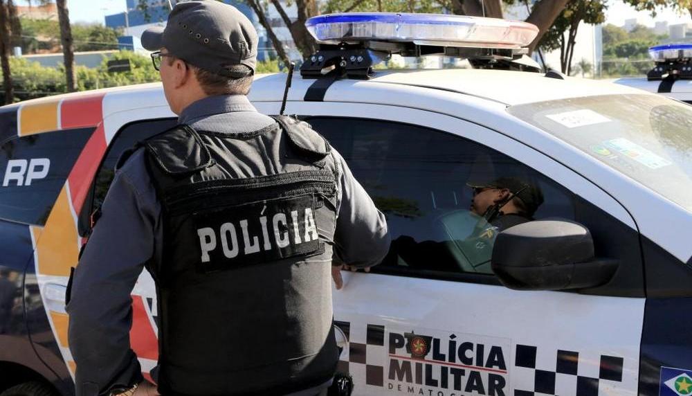Rondonópolis | Homem agride vítima com facão e é preso pela PM