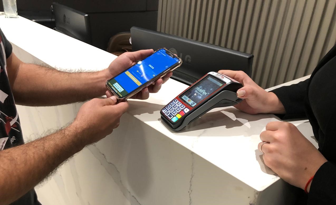 Tecnologia permite comprar no débito com auxílio emergencial sem necessidade de saque