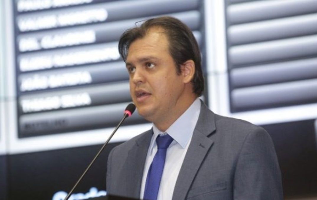 Thiago Silva viabiliza recursos para o Hospital Paulo de Tarso e São João Batista