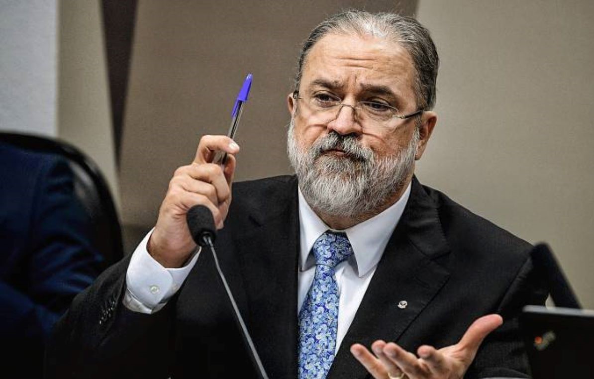 Aras entra com ação no STF para barrar “bônus covid” a procuradores do Mato Grosso