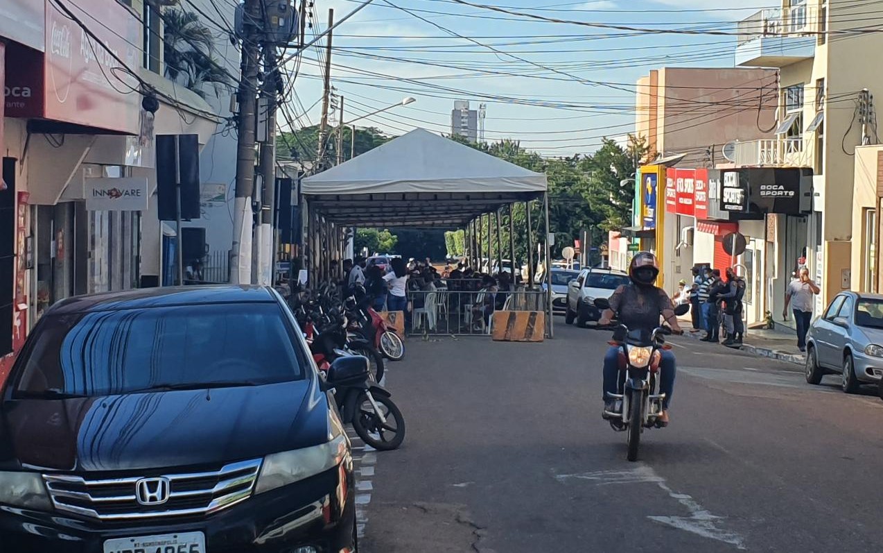 Rondonópolis | Arnaldo Estevão tem trânsito liberado em meia pista