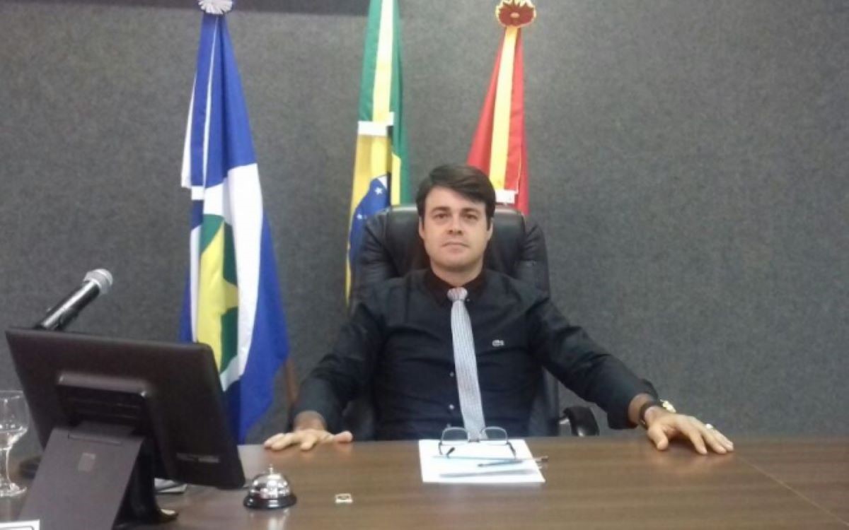 Alta Floresta | Presidente da Câmara de Vereadores provoca queimada em área urbana e acaba preso