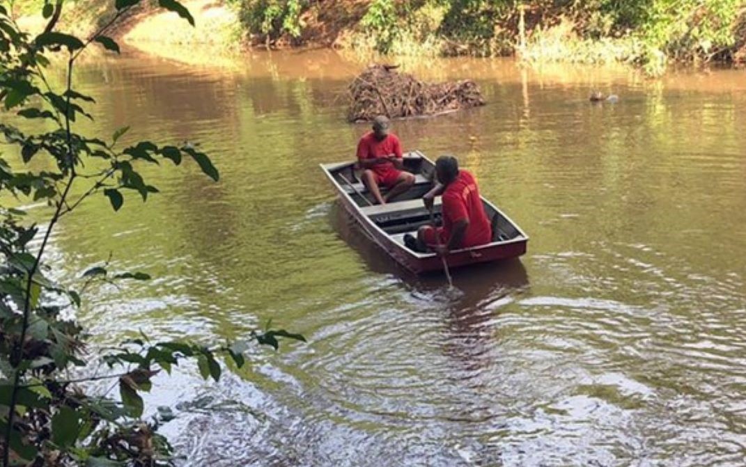 Mato Grosso | Pai e filho morrem afogados durante banho em rio e corpos são resgatados por bombeiros