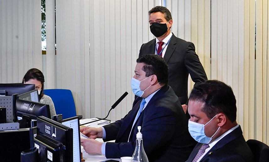 Congresso terá colegiado para discutir proposta de adiamento das eleições