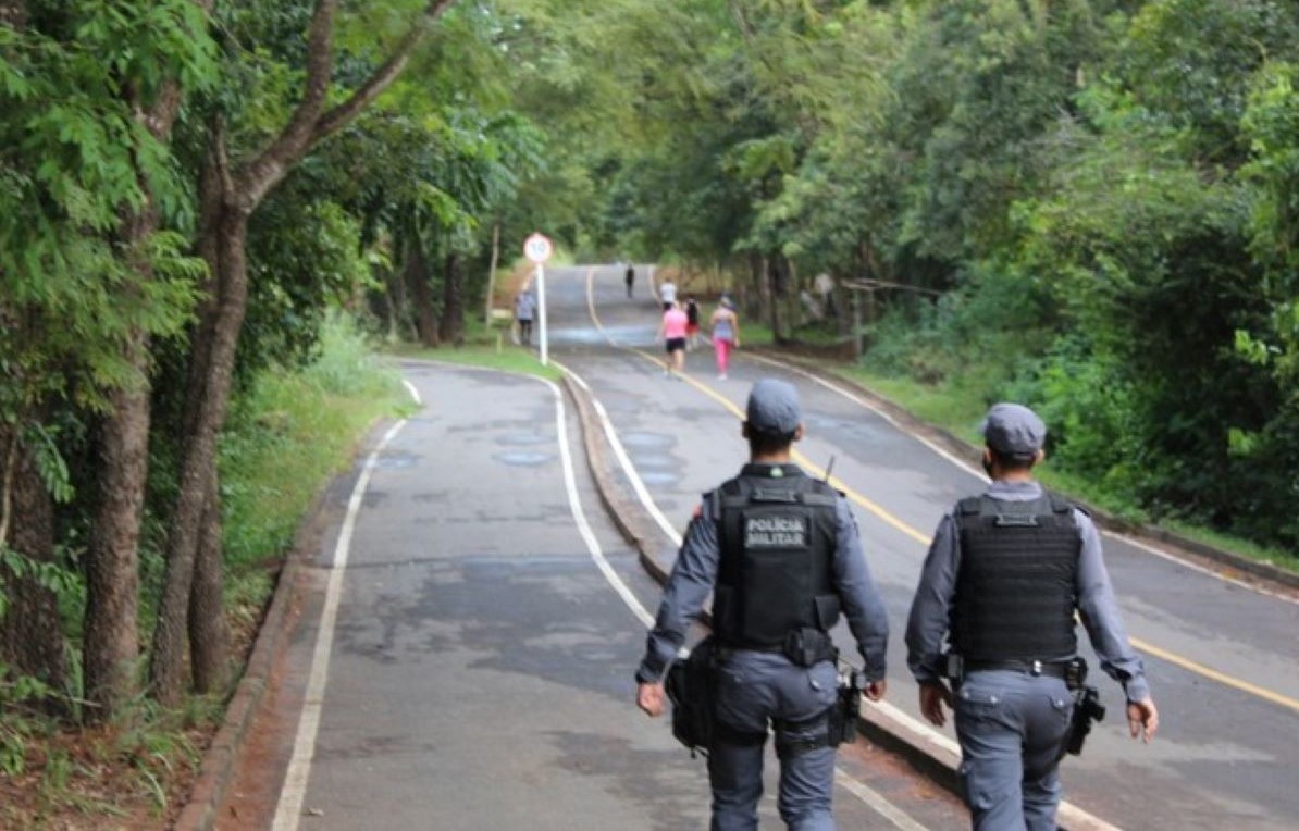 Mato Grosso | PM fiscaliza uso obrigatório de máscaras durante atividades físicas em parques