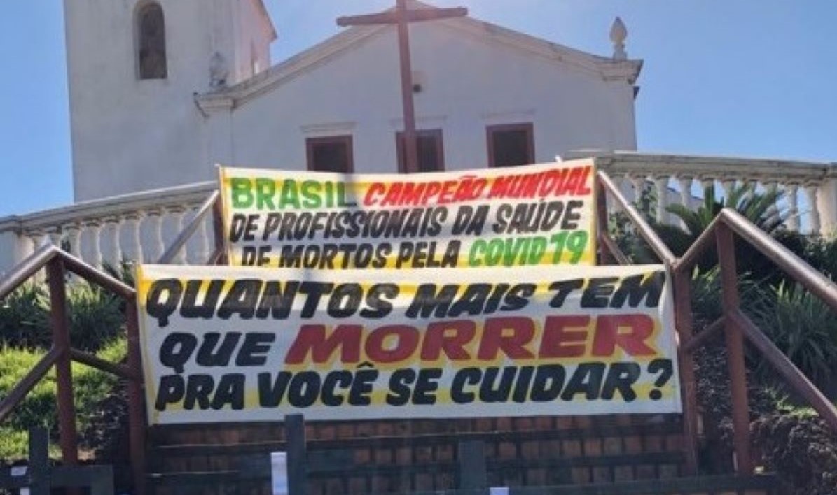 Cuiabá | Profissionais da saúde prestam homenagem aos colegas mortos pela Covid-19