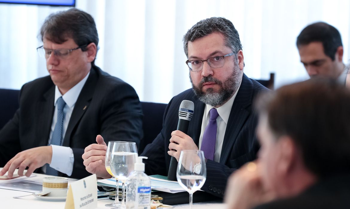 Brasil e outros países vão pedir reforma da OMS