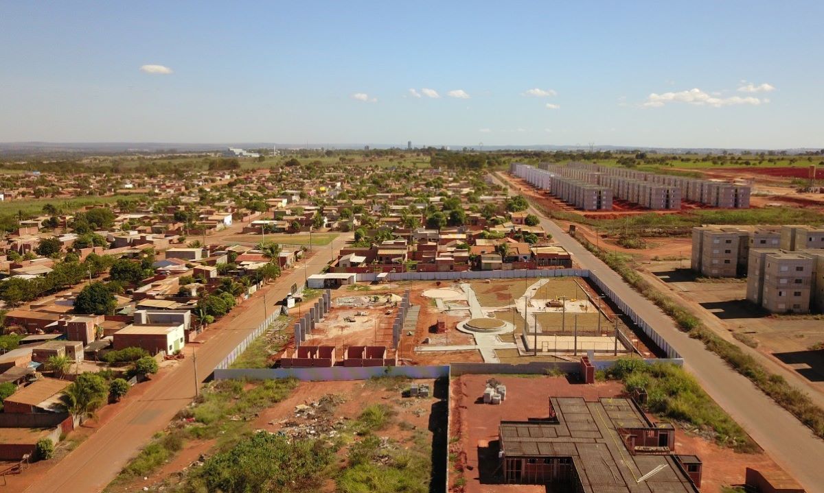 Rondonópolis | Construção de praça do Alfredo de Castro segue em ritmo acelerado