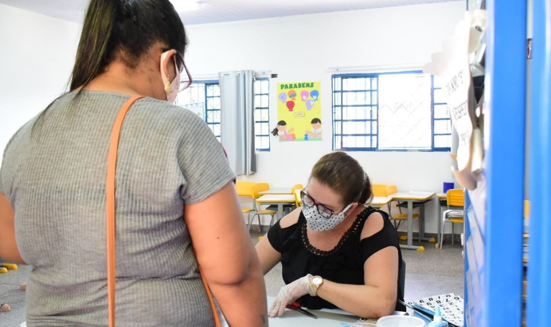 Rondonópolis | Semed entrega material para atividades escolares em domicílio durante pandemia