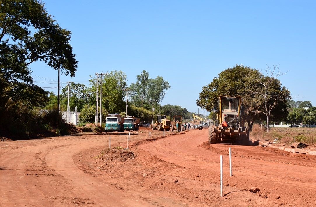 Rondonópolis | Prefeitura volta a executar obra na Avenida Poguba agora com recursos próprios