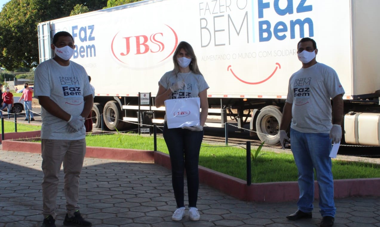 Doação da JBS chega à Água Boa