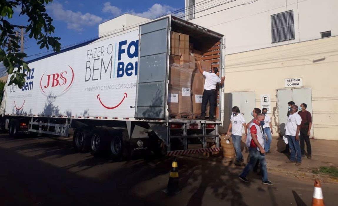 Doações da JBS chega a Rondonópolis