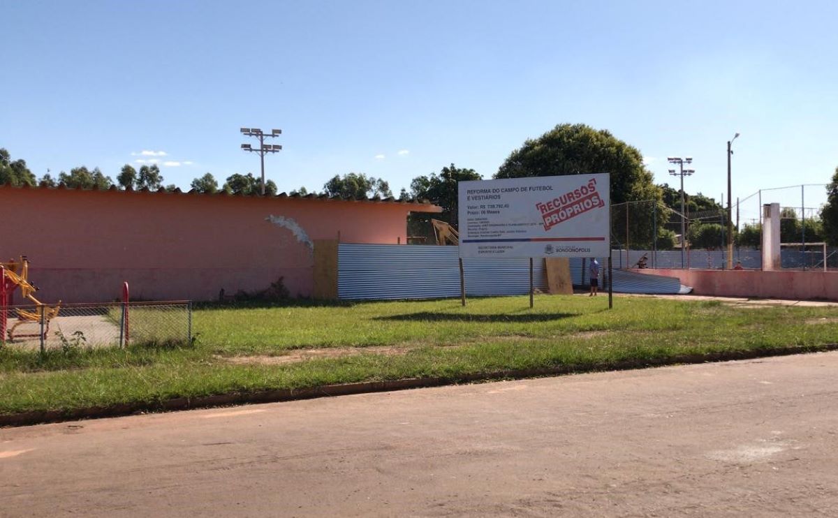 Rondonópolis | Prefeitura realiza reforma e melhorias no campo de futebol do Jardim Atlântico