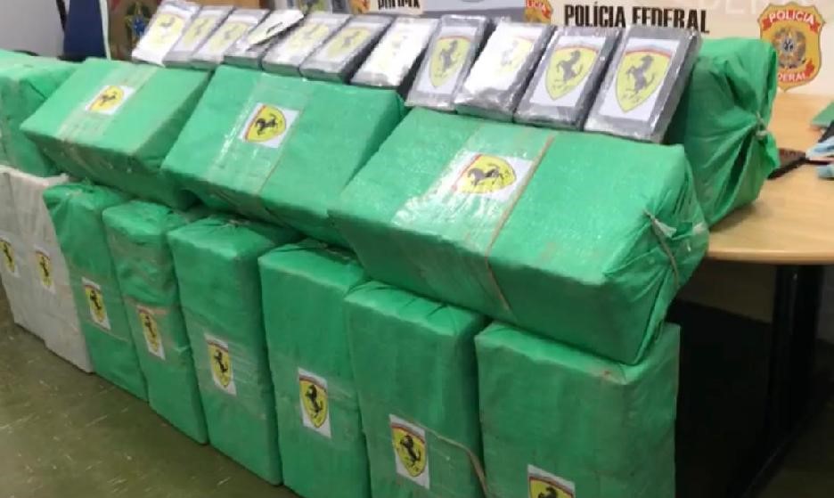 Policiais de MT e FAB de SP apreendem aeronave com mais de 490 quilos de cocaína