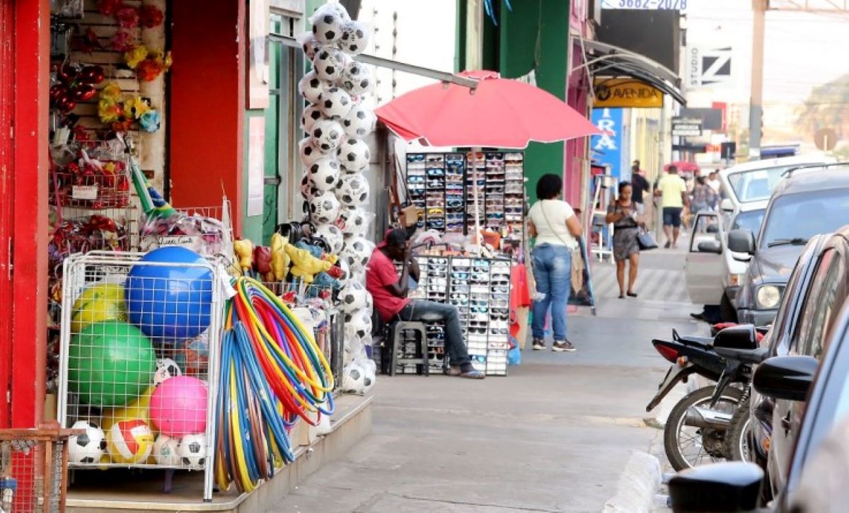 Várzea Grande | Prefeitura restringe horário de funcionamento do comércio e cogita lockdown