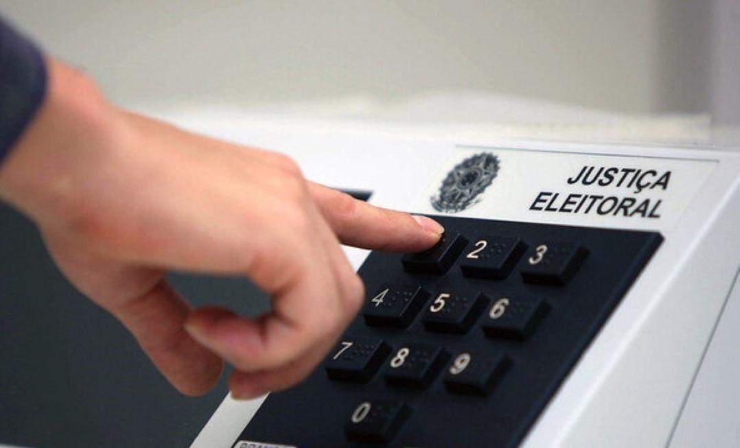 Senado aprova em primeiro turno PEC que adia as eleições de 2020