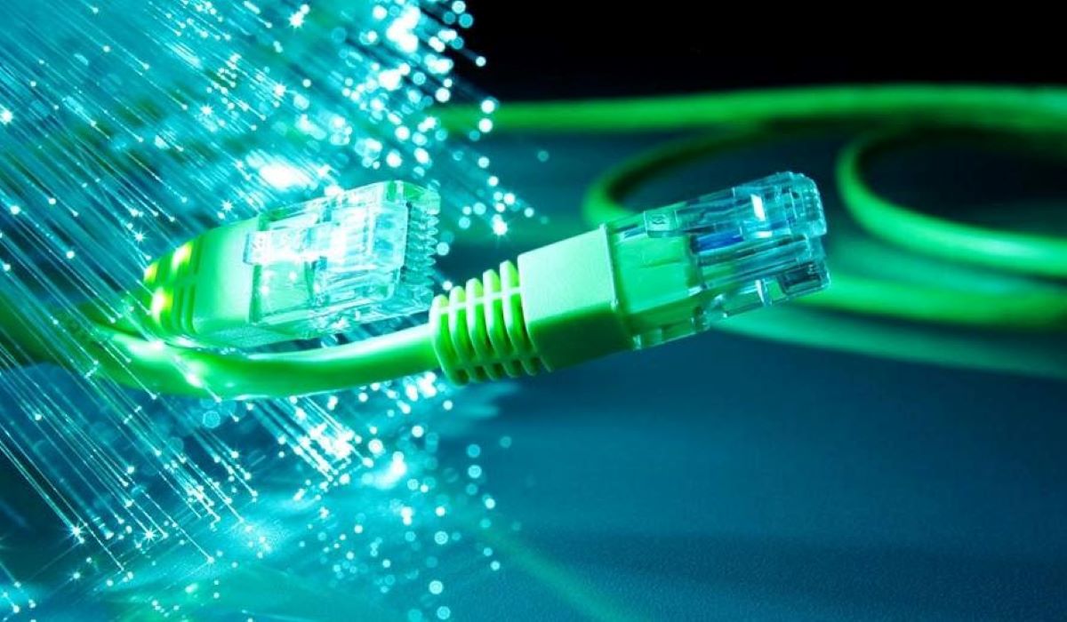 Acordo levará internet de banda larga a 350 municípios com menos de 30 mil habitantes