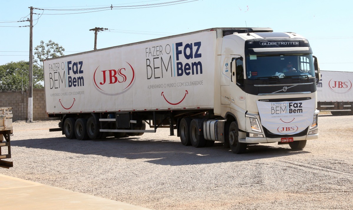 Juara recebe doações da JBS