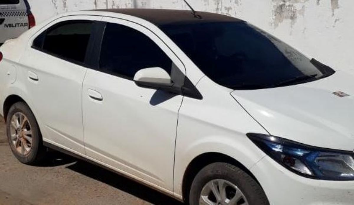 Mato Grosso | Policiais resgatam bebê de dois meses deixado trancado em carro
