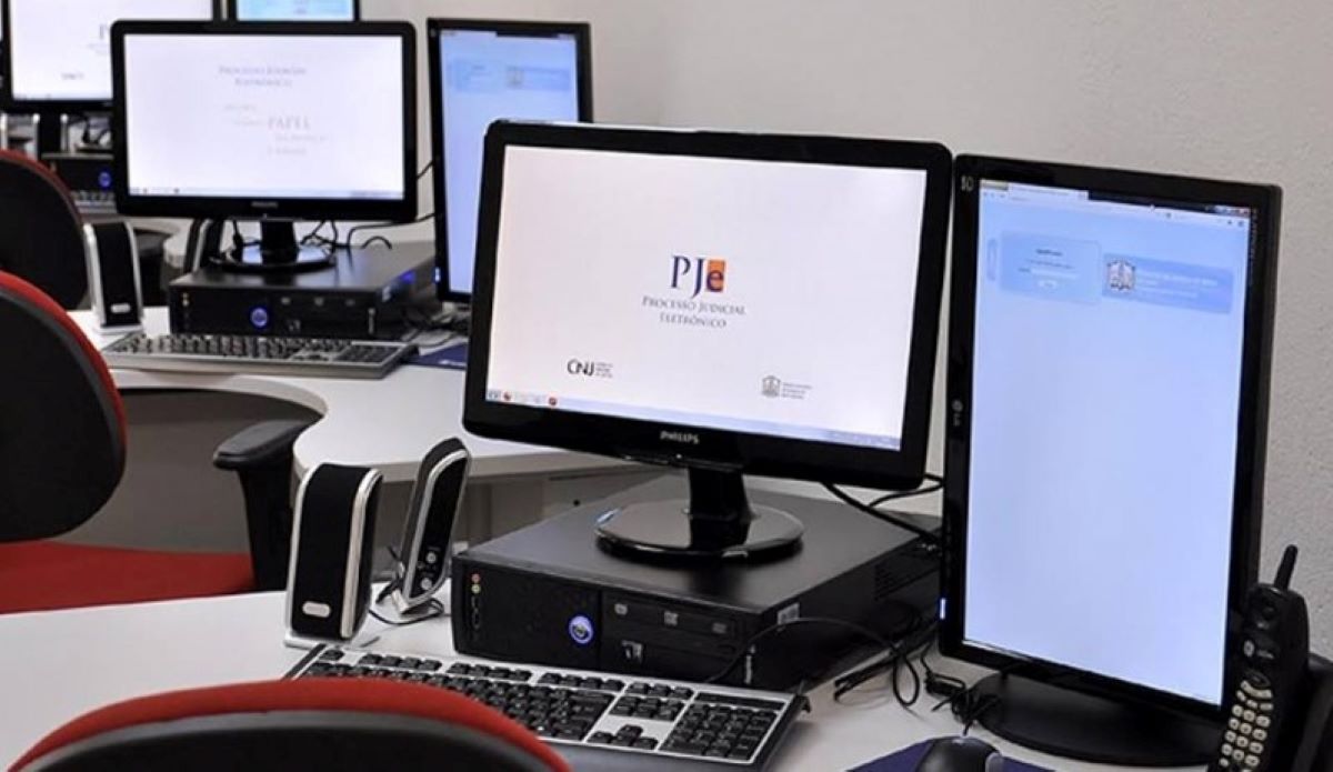 Zonas eleitorais de MT investem na migração de processos físicos para o PJe; quantitativo migrado é o maior do país