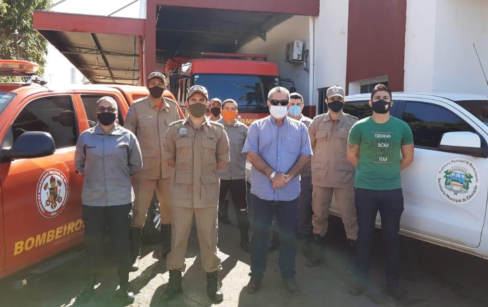 Prefeitura se une ao Corpo de Bombeiros no combate às queimadas