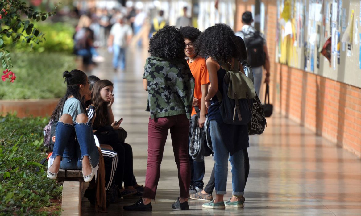 Fies: inscrições começam amanhã, com oferta de 30 mil vagas