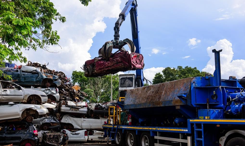 Detran-MT inicia reciclagem de mais de mil veículos em 13 municípios