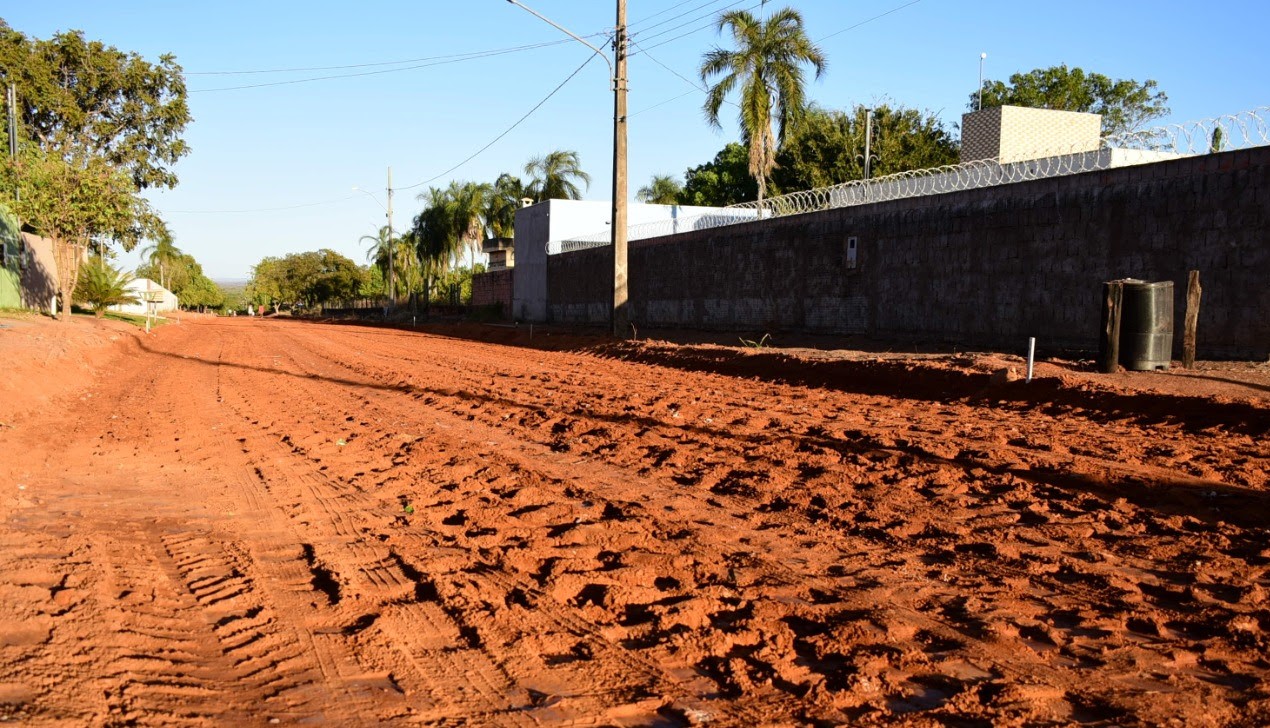 Rondonópolis | Obras de pavimentação na Vila Paulista e Jardim Arco Íris estão avançadas