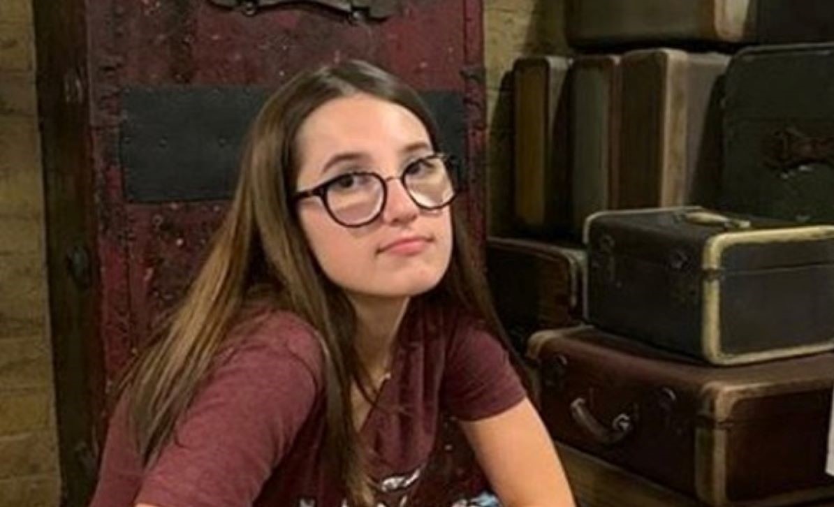 Cuiabá | Adolescente mata amiga com tiro acidental após pegar arma do pai em condomínio de luxo