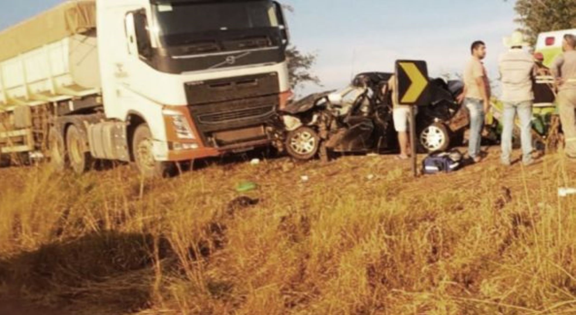 Mato Grosso | Motorista morre ao bater de frente com carreta na BR-163