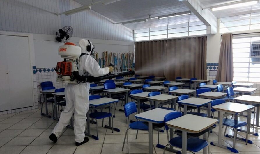 Volta às aulas exigirá higienização das escolas permanente e seguro