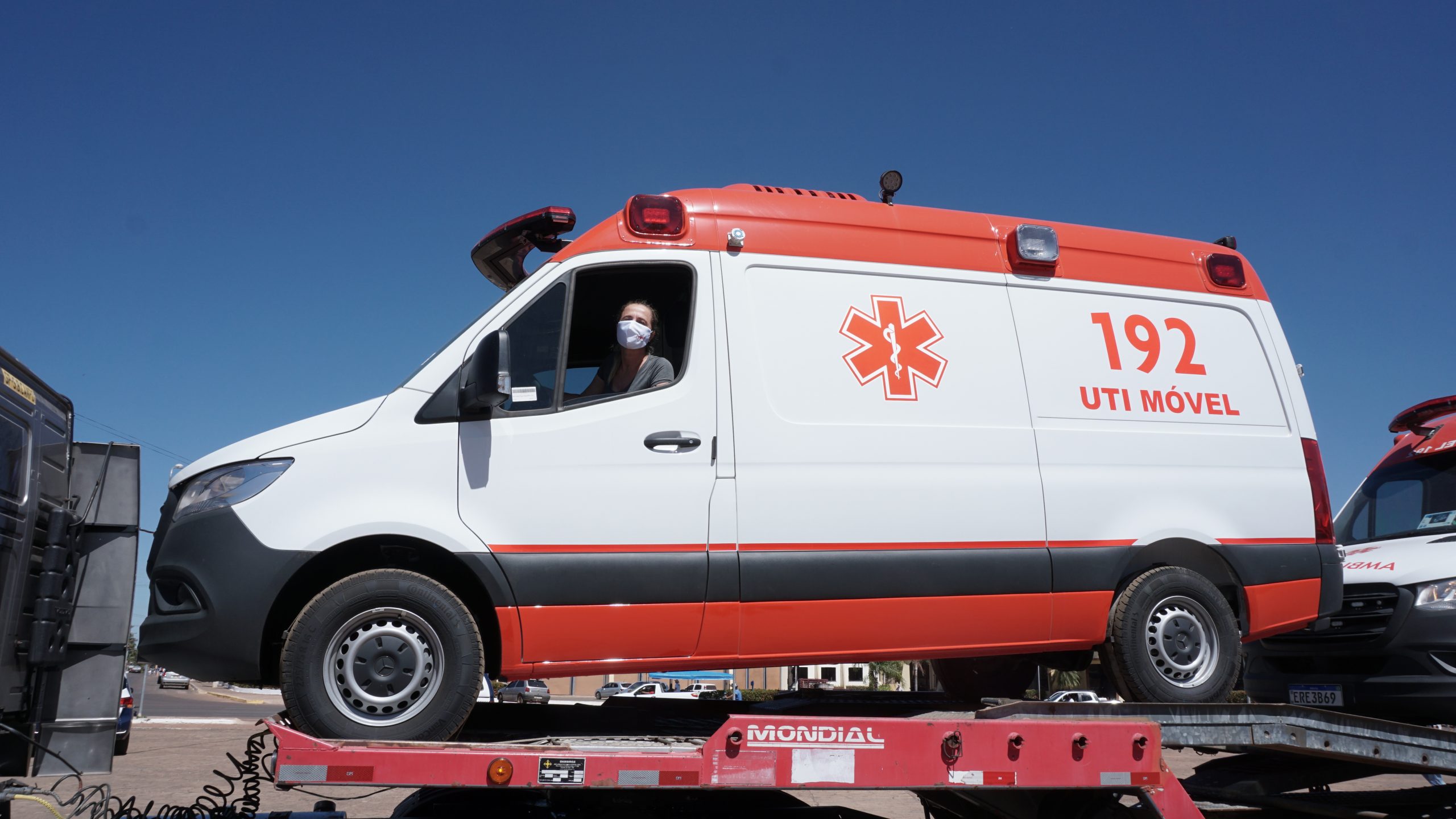 Juara é contemplada com ambulância doada pela JBS