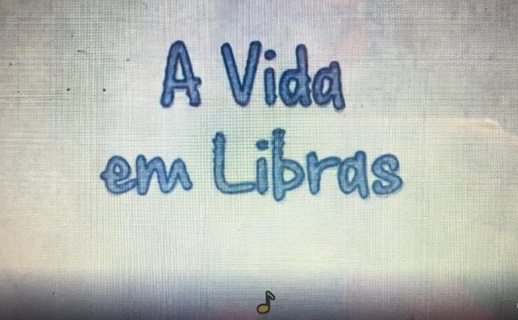 Alunos de escolas especializadas recebem atendimento on-line e off-line
