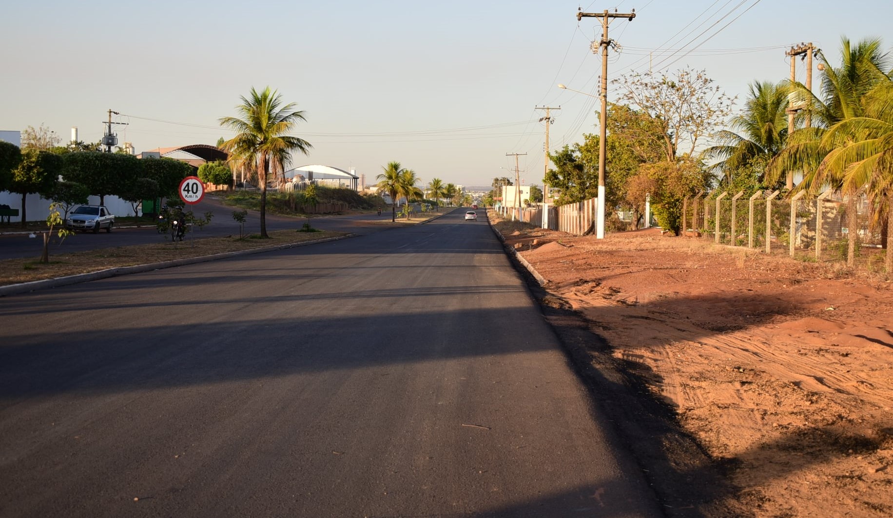 Rondonópolis | Avenida Daniel Clemente começa receber novo asfalto