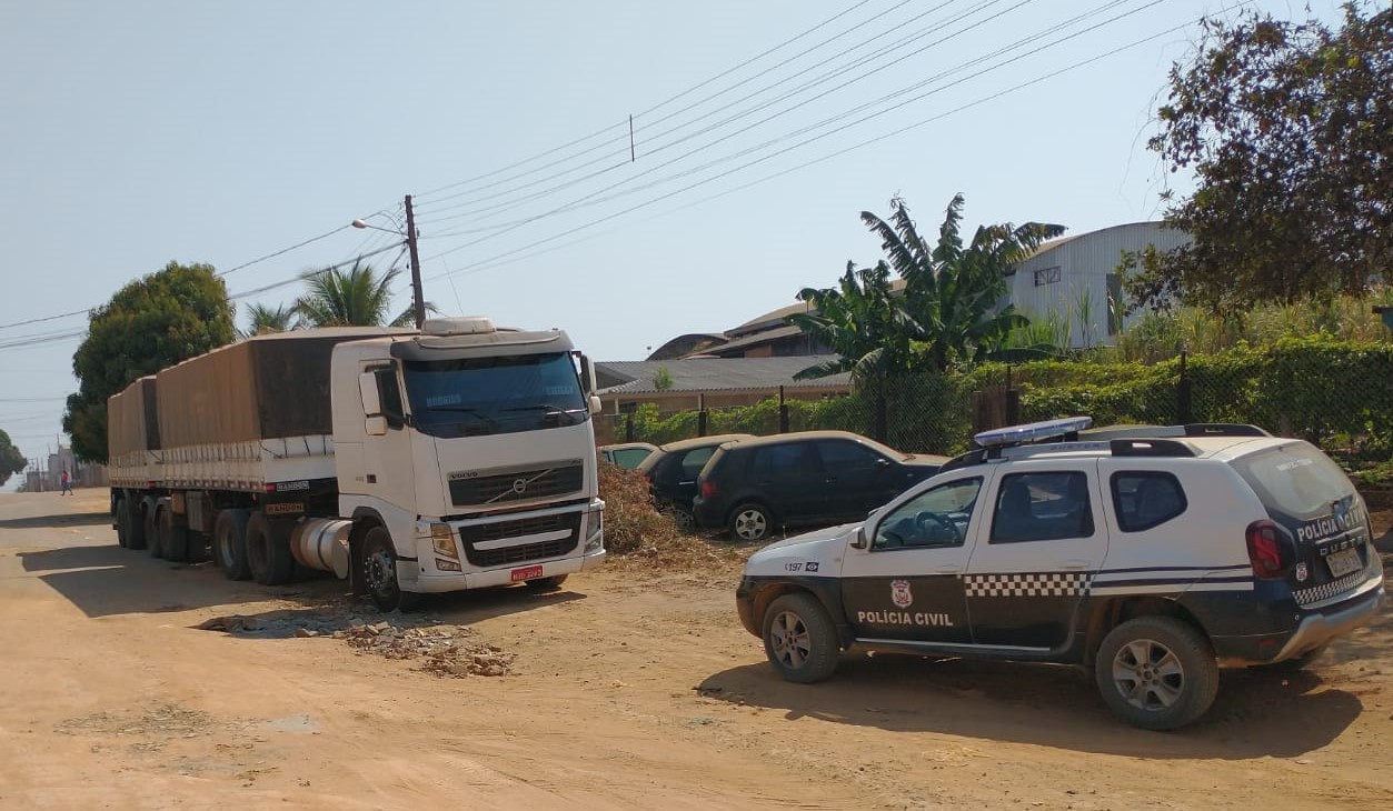 Mato Grosso | Polícia Civil apreende caminhão carregado de fertilizantes adulterados