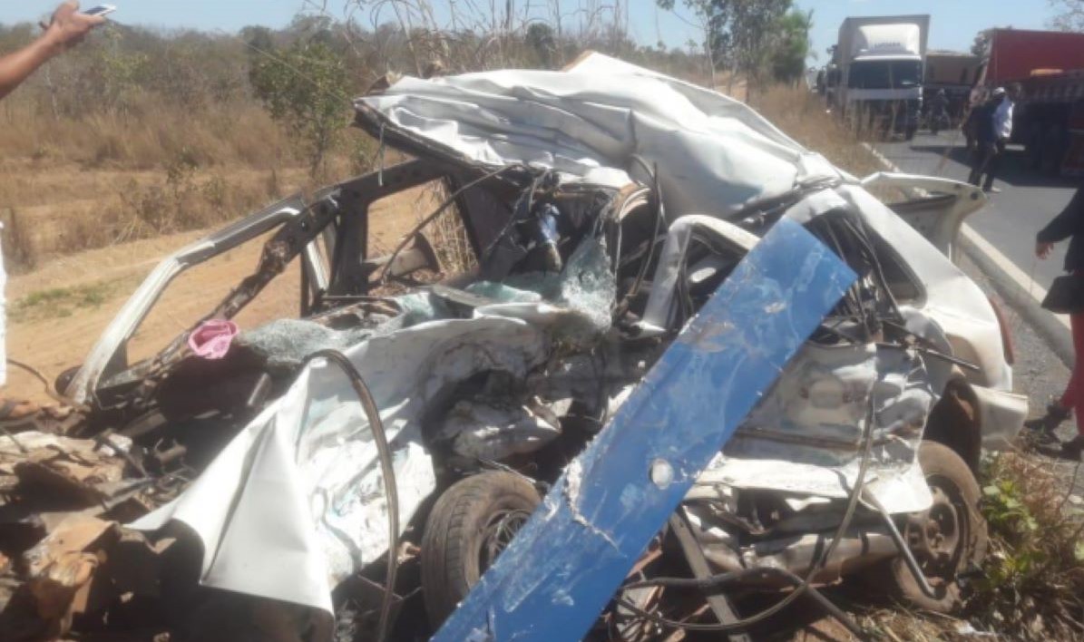 Mato Grosso | Adolescente grávida e casal morrem em acidente; Gol ficou destruído