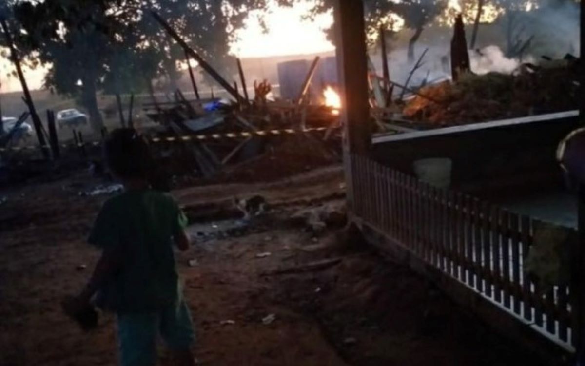 Mato Grosso | Recém-nascida morre carbonizada em casa destruída por incêndio