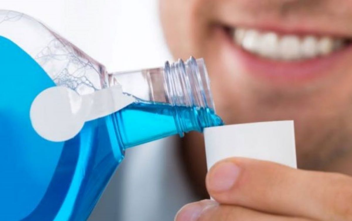 Enxaguantes bucais reduzem concentração de coronavírus, diz pesquisa