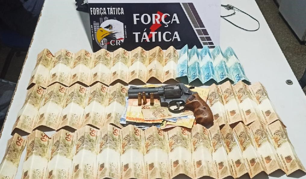 Rondonópolis | Dois são apreendidos pela PM por roubo em estabelecimento comercial