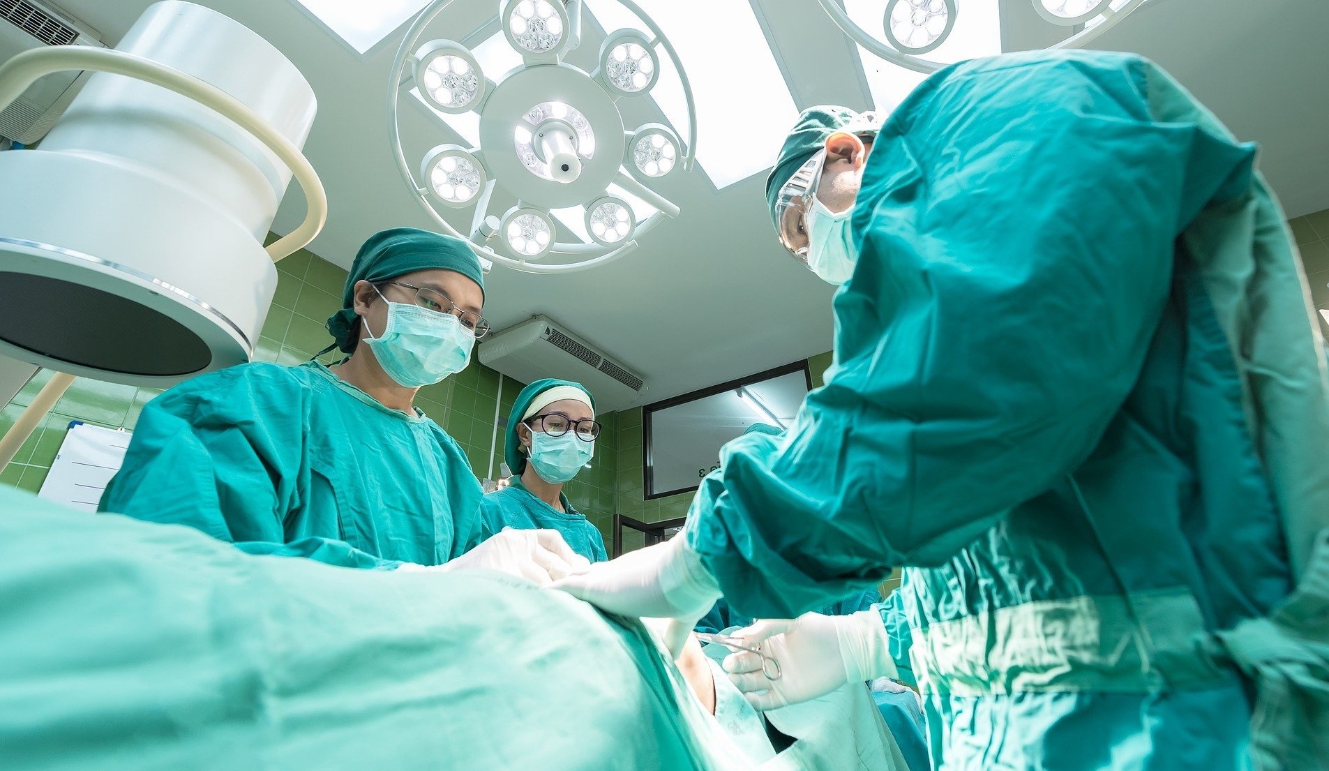 Covid-19: Especialistas discutem o impacto de adiar tratamentos de saúde e a retomada dos procedimentos hospitalares