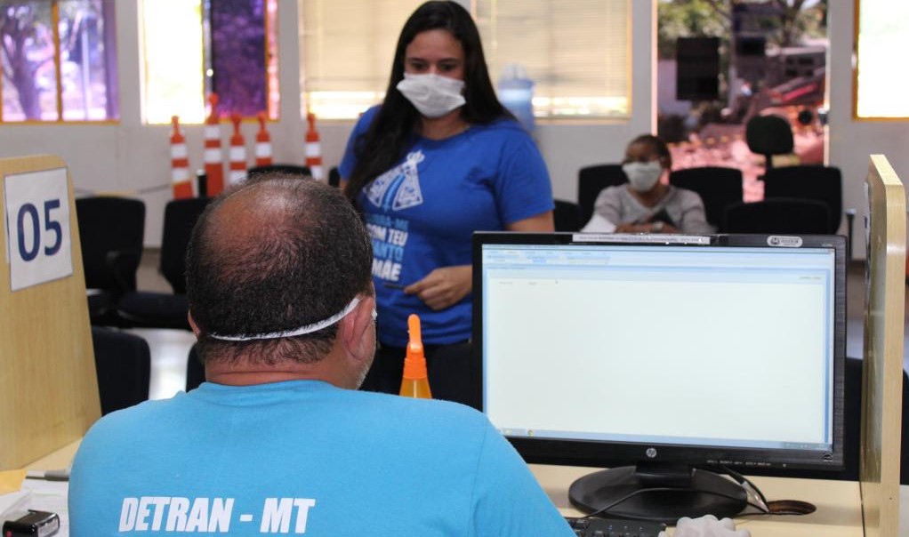 Detran-MT realiza trabalho com servidores na prevenção ao novo coronavírus