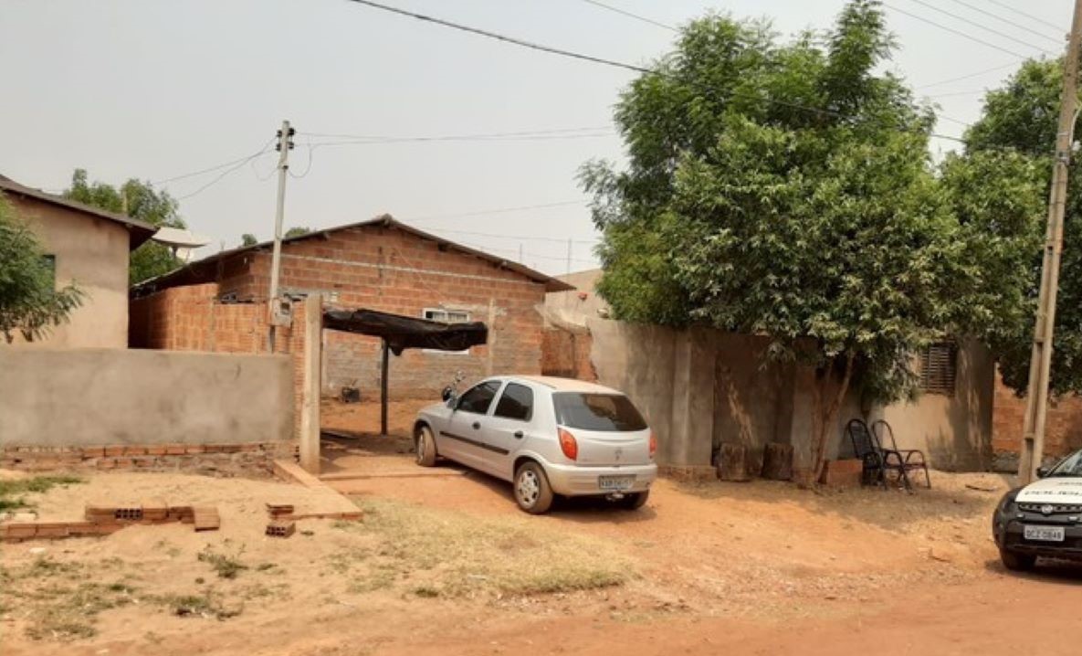 Mato Grosso | Menina morre esmagada após mãe derrubar muro ao tentar entrar com carro na garagem