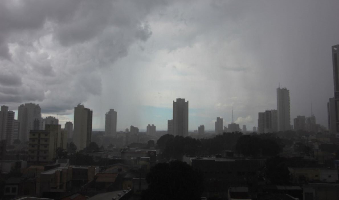 Especialista da UNB prevê chuva preta em Cuiabá nos próximos dias