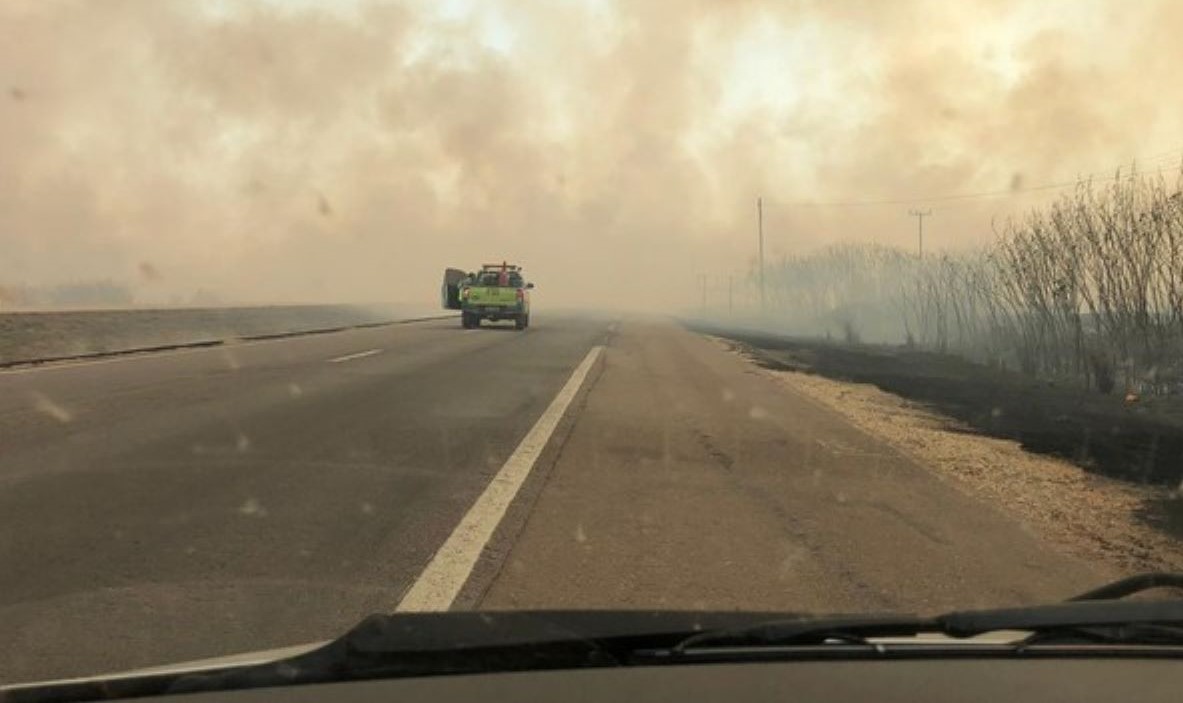 Mato Grosso | BR-364 ficou interditada por 1 hora por causa de fumaça densa