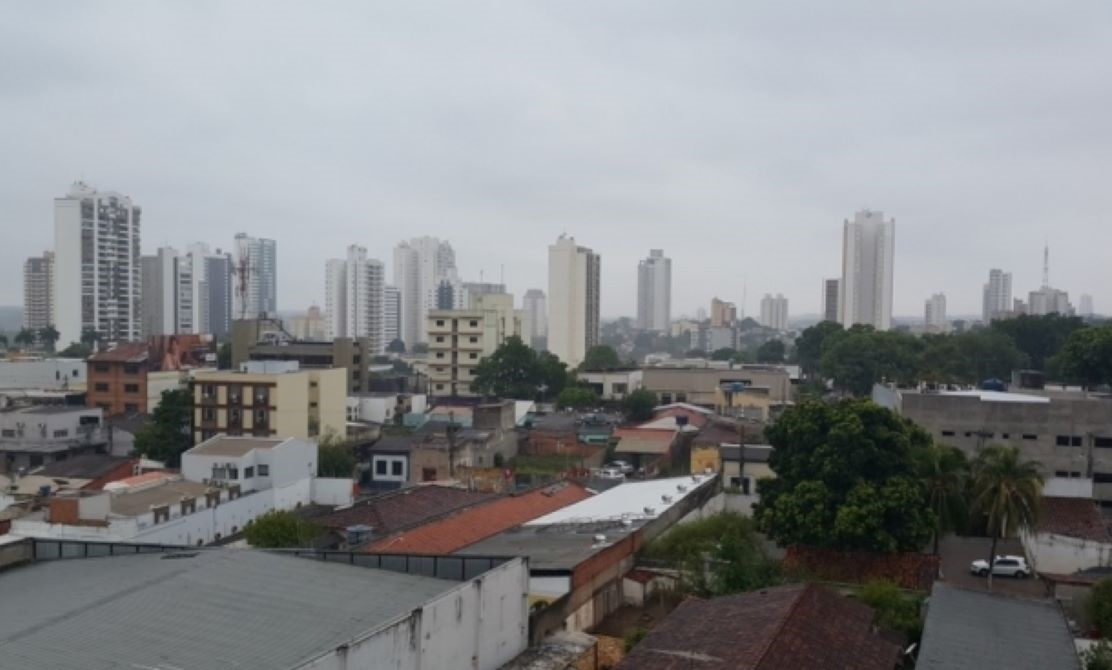 Após 121 dias de seca, domingo amanhece chovendo em Cuiabá e Várzea Grande