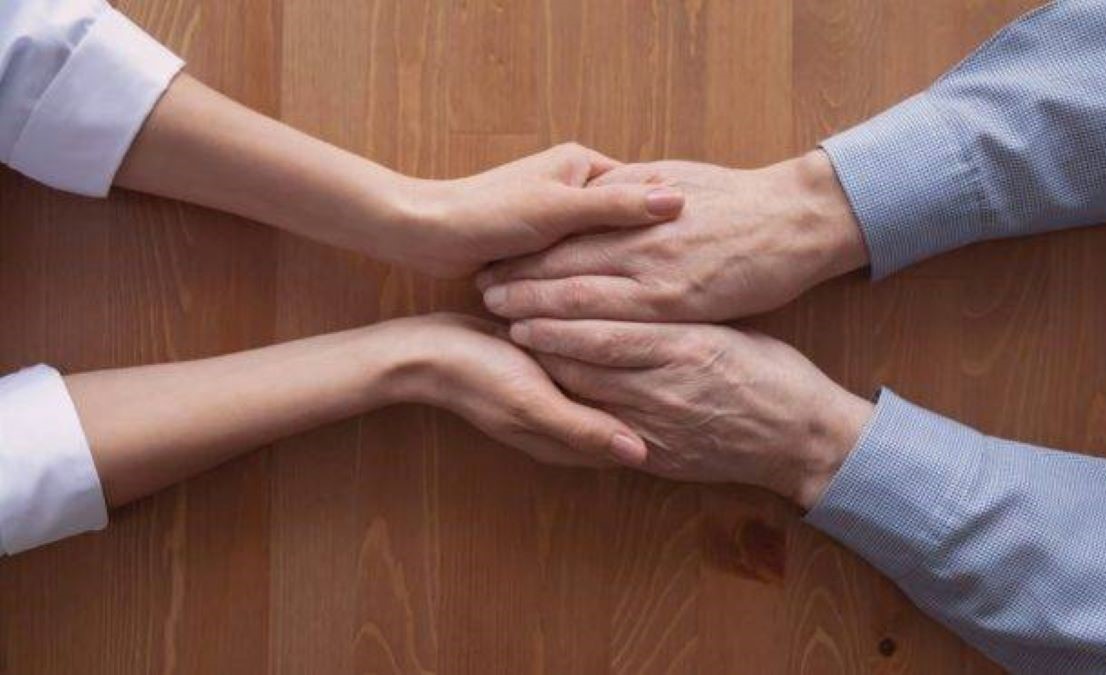 Doença de Alzheimer: estudo aponta desafios dos sistemas de saúde para avaliar, diagnosticar e tratar pacientes