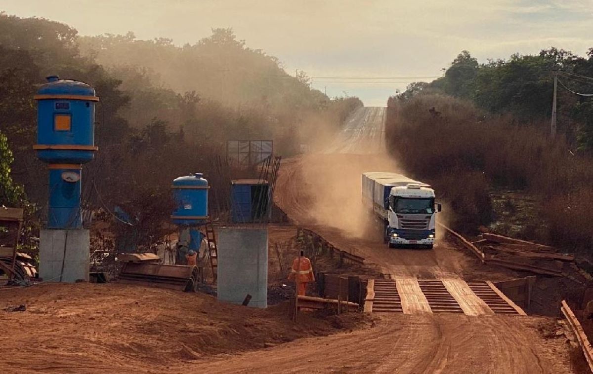 Governo investe em reforma de escola, pavimentação e construção de pontes em Canarana