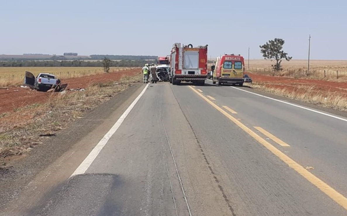 Itiquira | Acidente entre carro e caminhonete deixa um morto e cinco feridos na BR-163